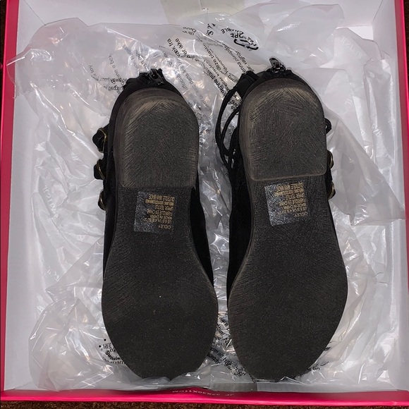 Cute Short boots! - Picture 2 of 4